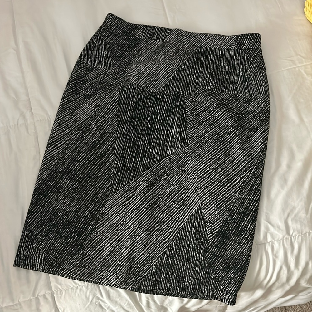 Liz Claiborne smoke free, pet free home skirt